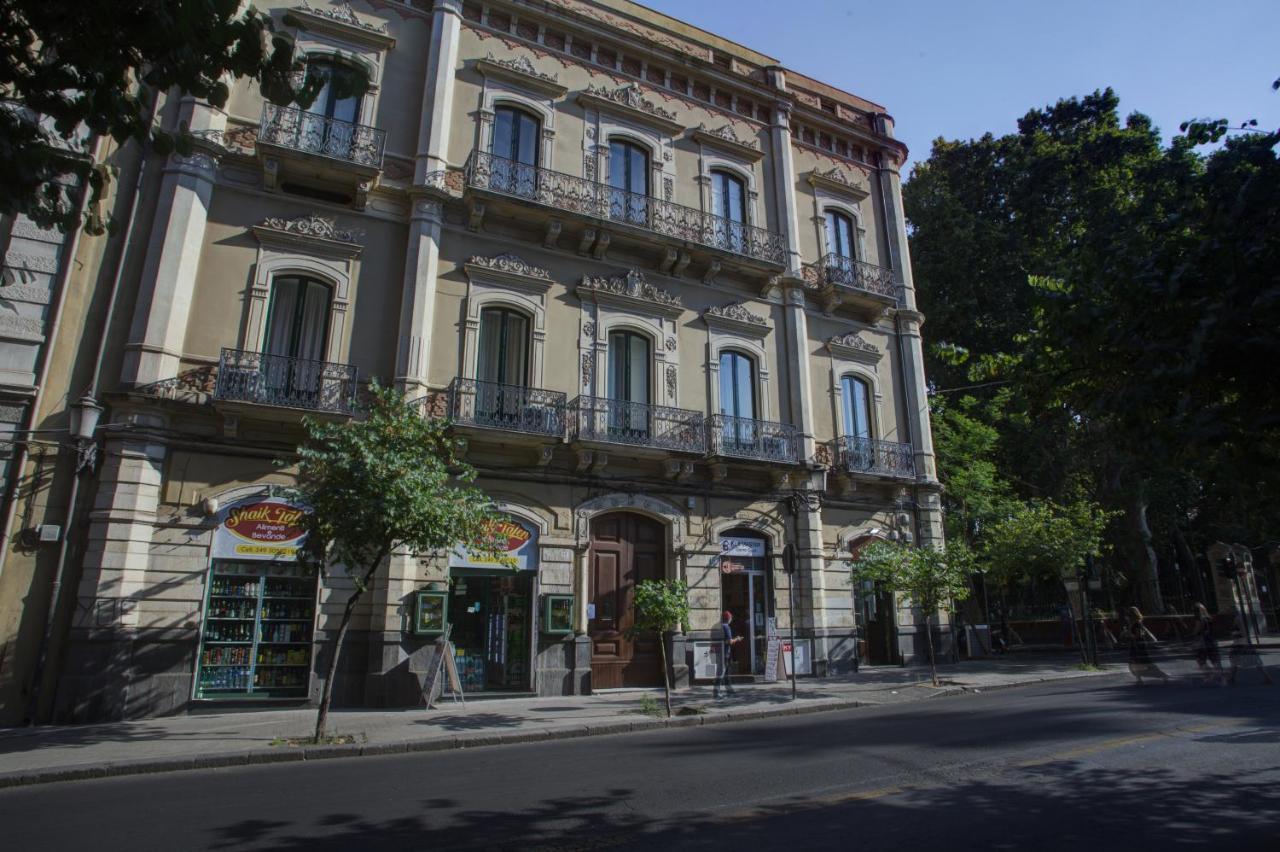 קטאניה Palazzo Pastura B&B And Apartments מראה חיצוני תמונה
