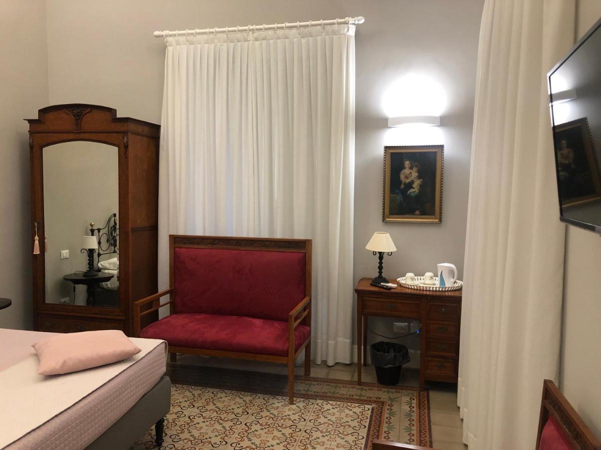 קטאניה Palazzo Pastura B&B And Apartments מראה חיצוני תמונה