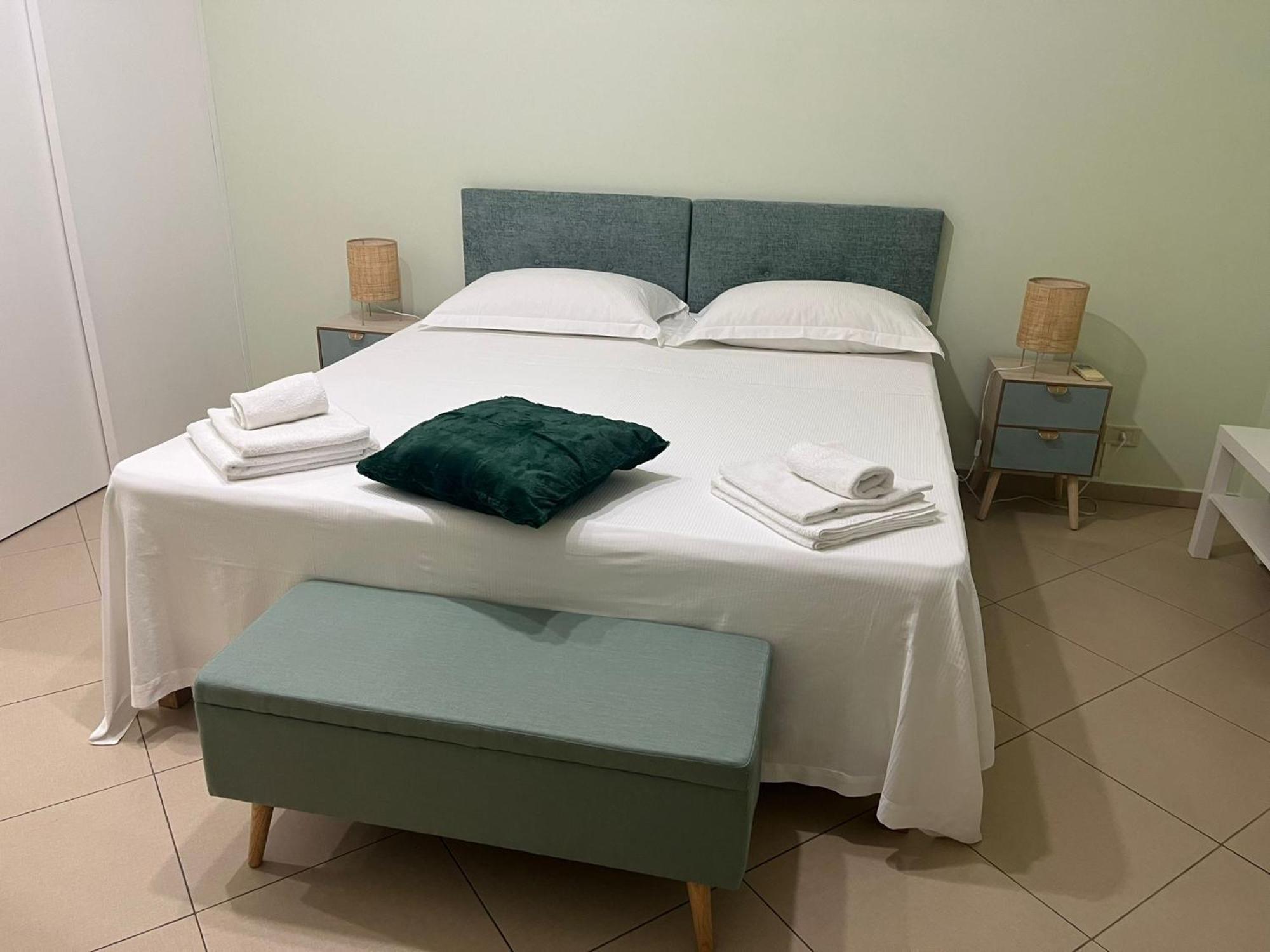 קטאניה Palazzo Pastura B&B And Apartments מראה חיצוני תמונה